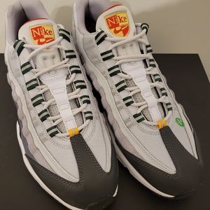 Brand New Size 11 Neon OG Nike Air Max 95.